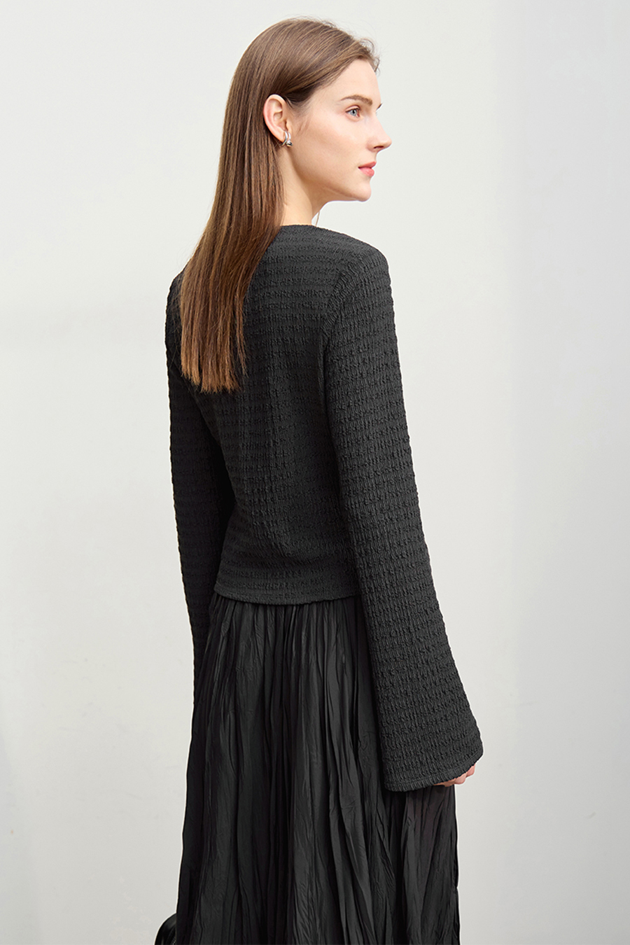 Slim Fit Micro Flare Sleeve T-Shirt|AMII