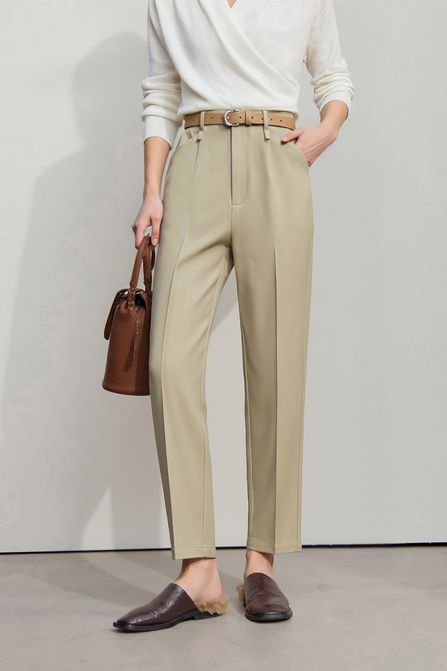 Straight-leg commuter trousers|AMII