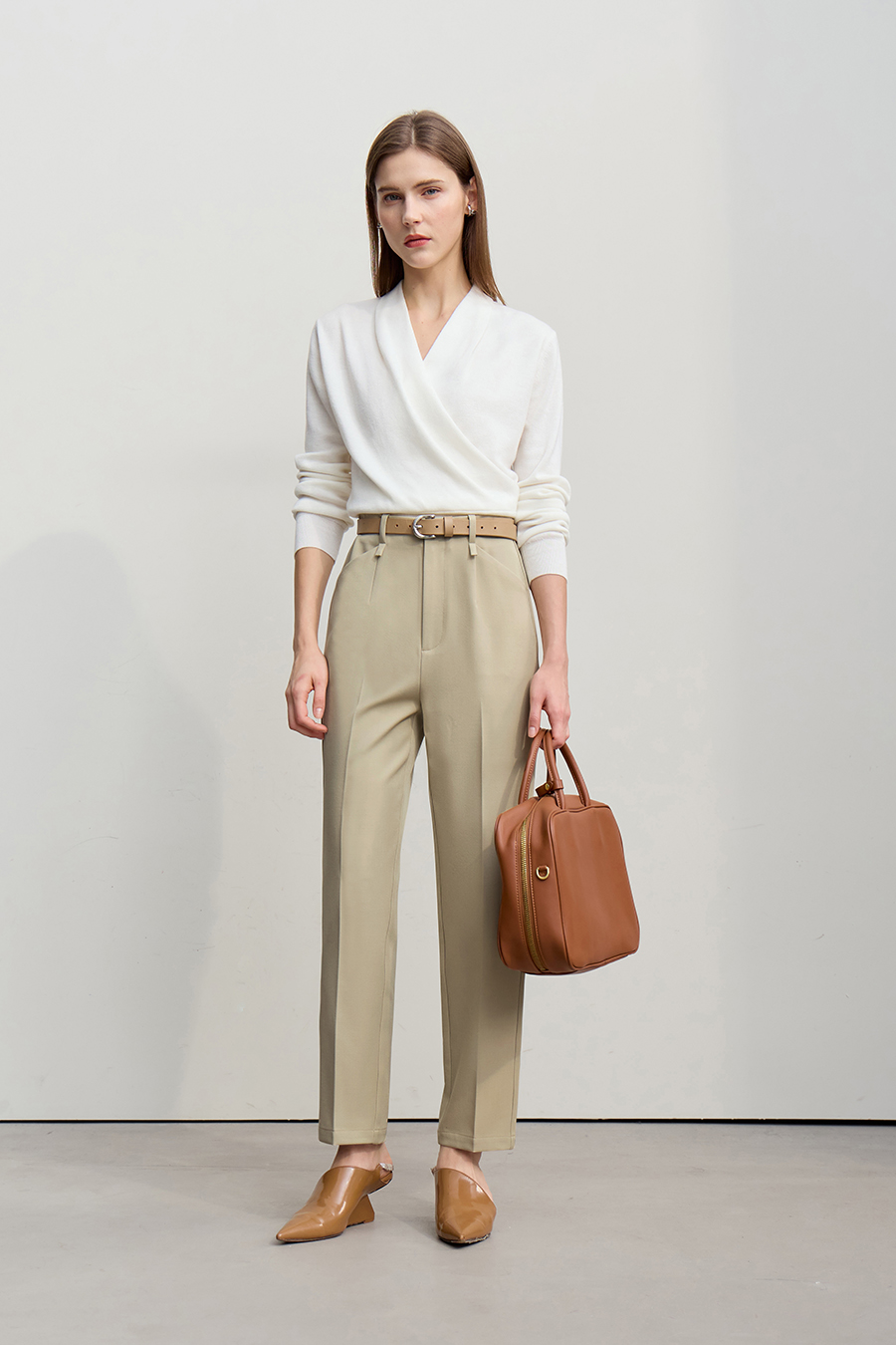 Straight-leg commuter trousers|AMII