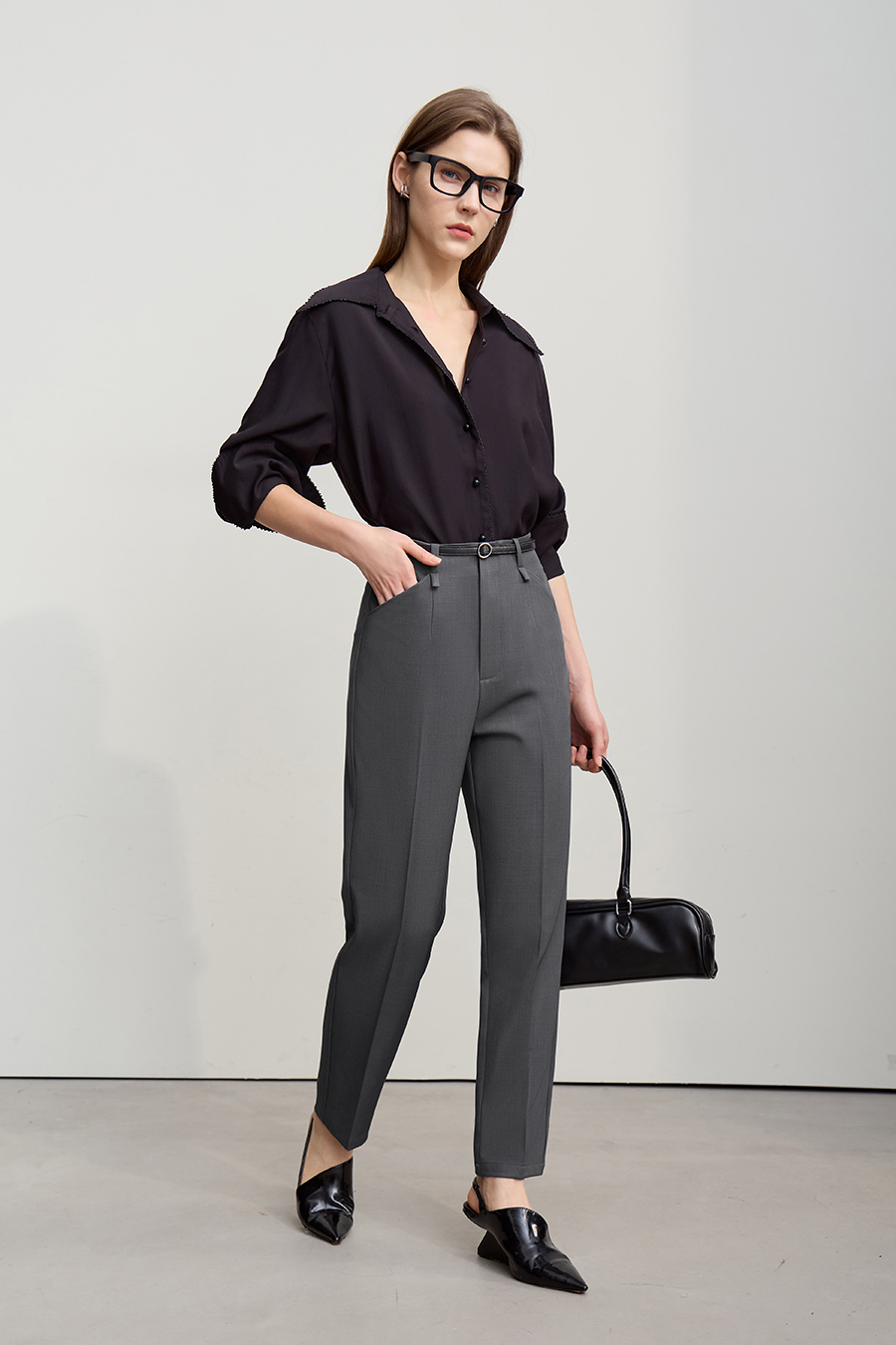 Straight-leg commuter trousers|AMII