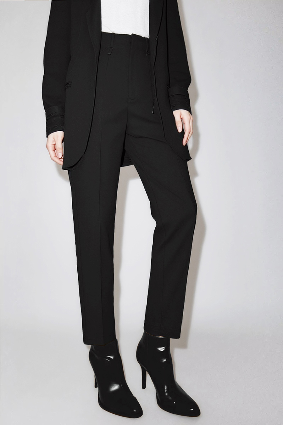 Straight-leg commuter trousers|AMII