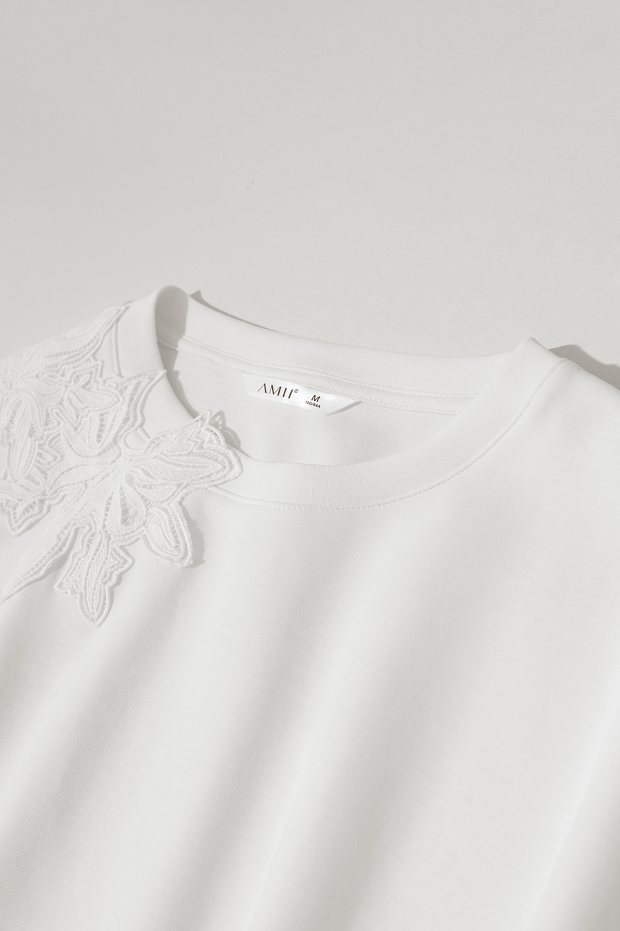 Lace Patchwork Air Layer T-shirt