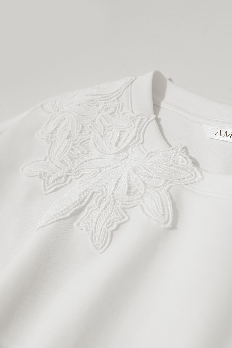 Lace Patchwork Air Layer T-shirt