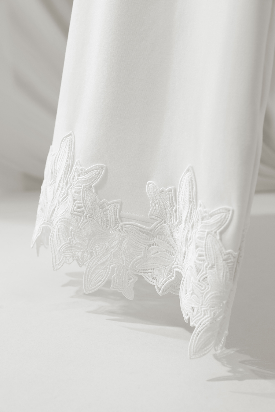 Lace Patchwork Air Layer T-shirt