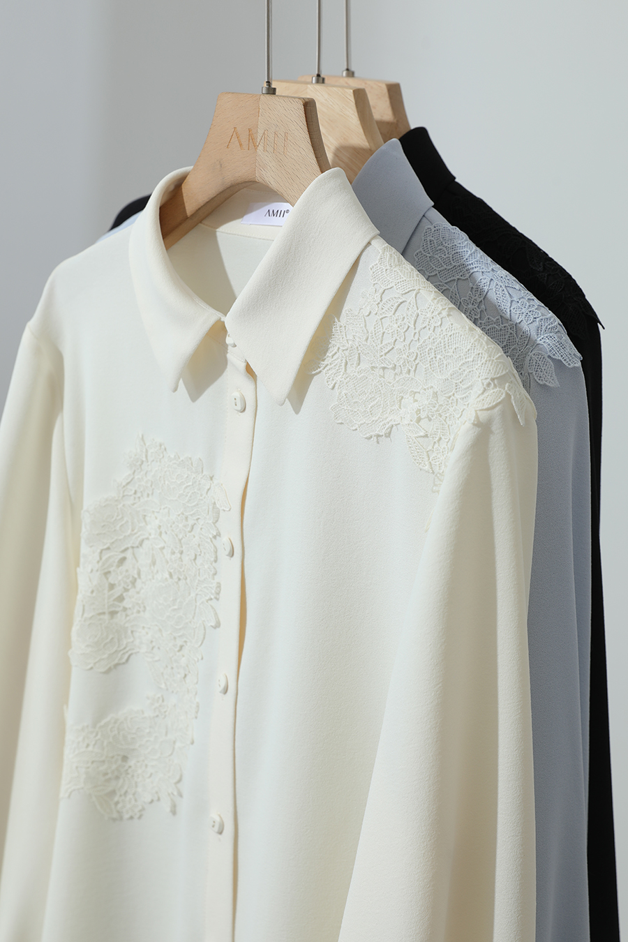 Lapel Lace Spliced Chiffon Top