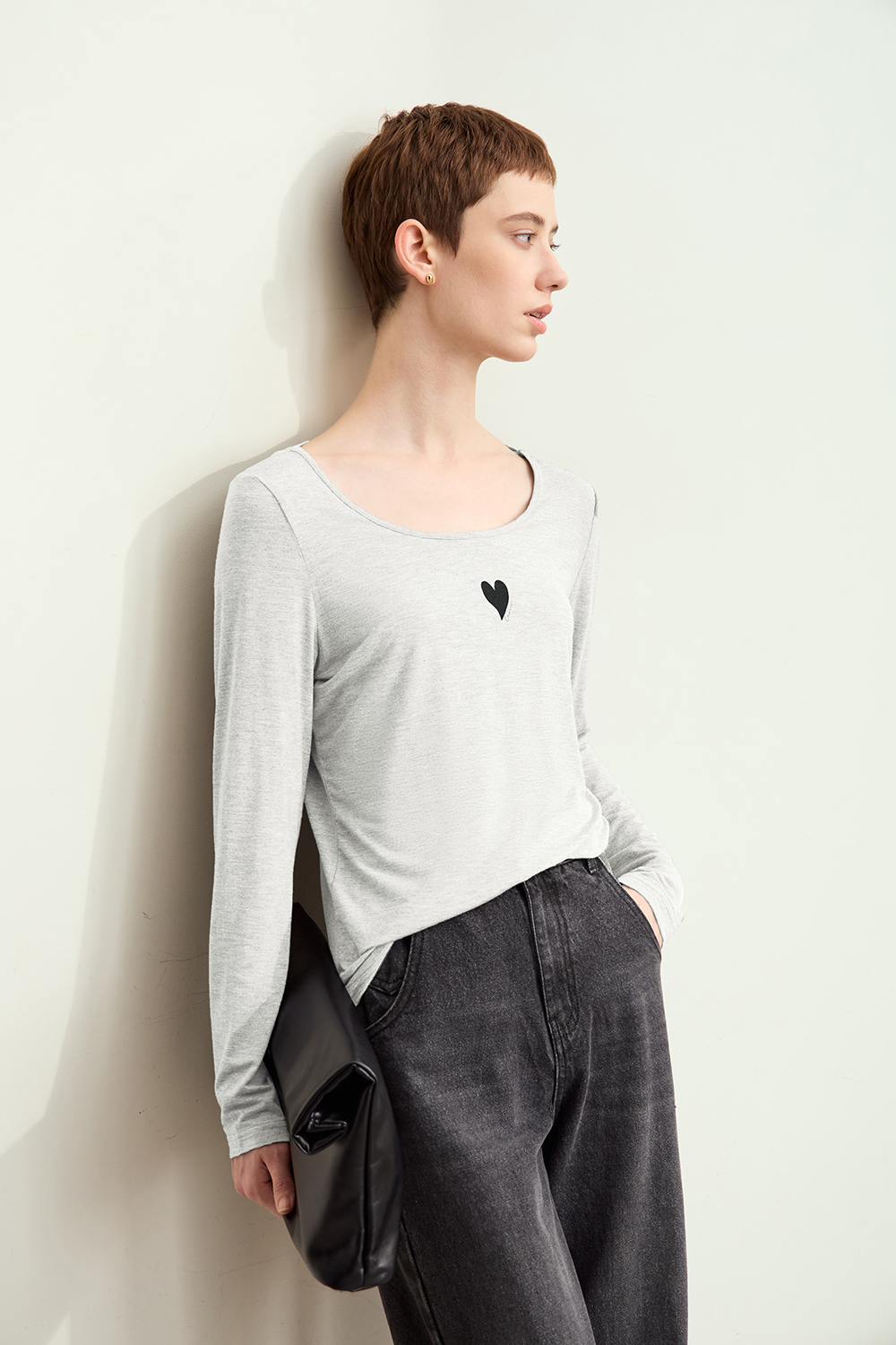 Heart Print U-neck T-shirt