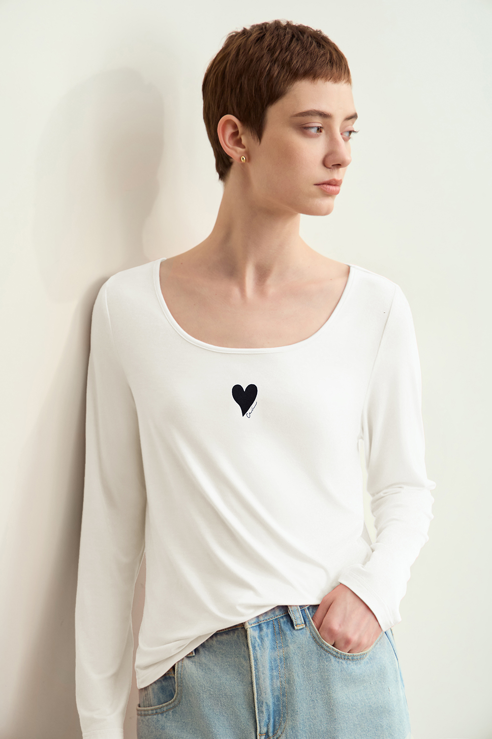 Heart Print U-neck T-shirt