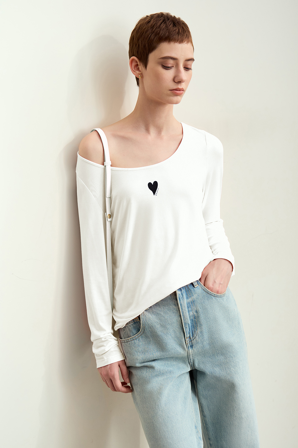 Heart Print U-neck T-shirt