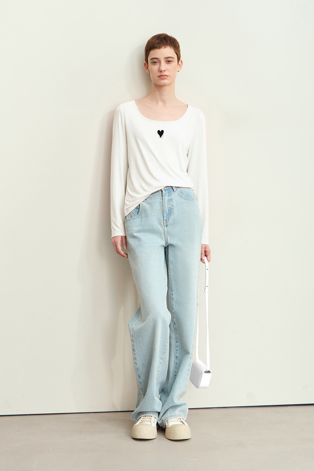 Heart Print U-neck T-shirt