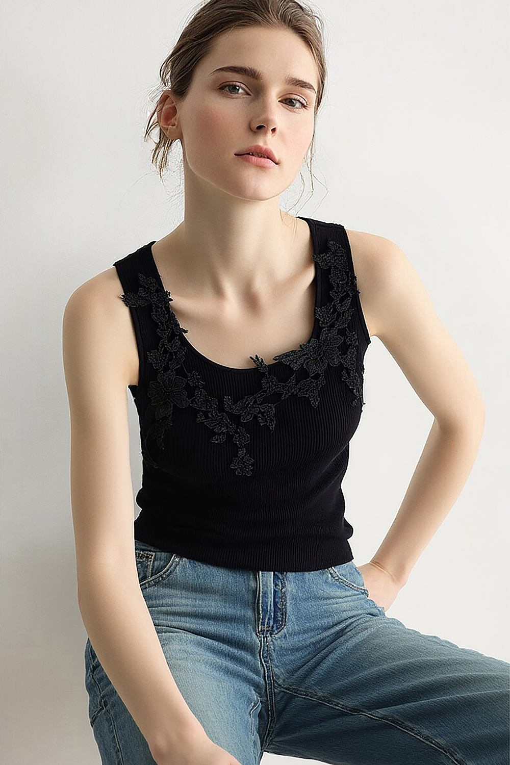 Lace Spliced Camisole|AMII