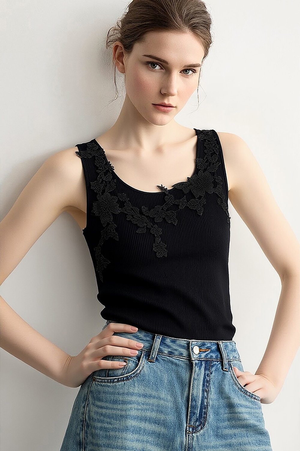 Lace Spliced Camisole|AMII