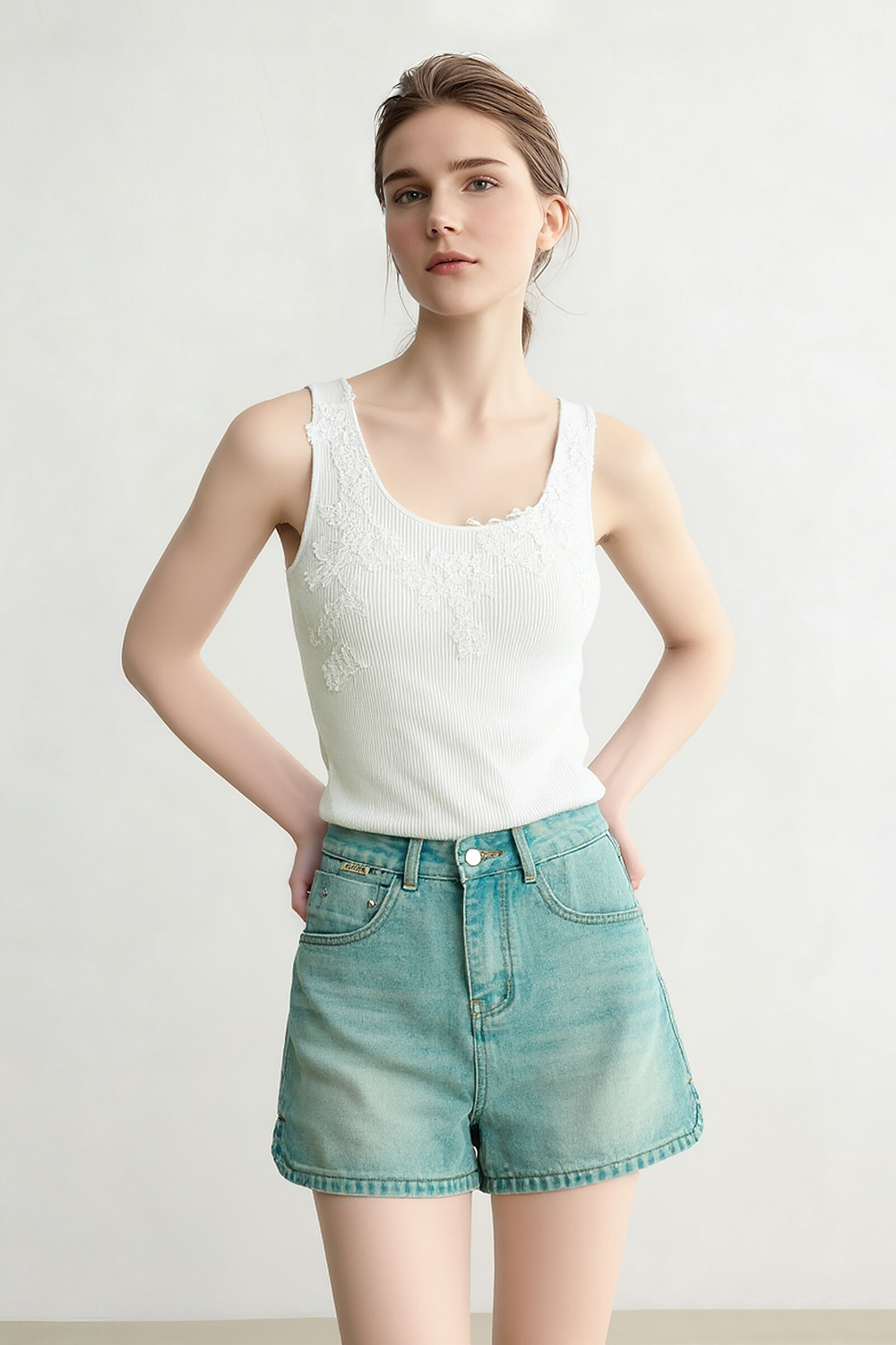 Lace Spliced Camisole|AMII