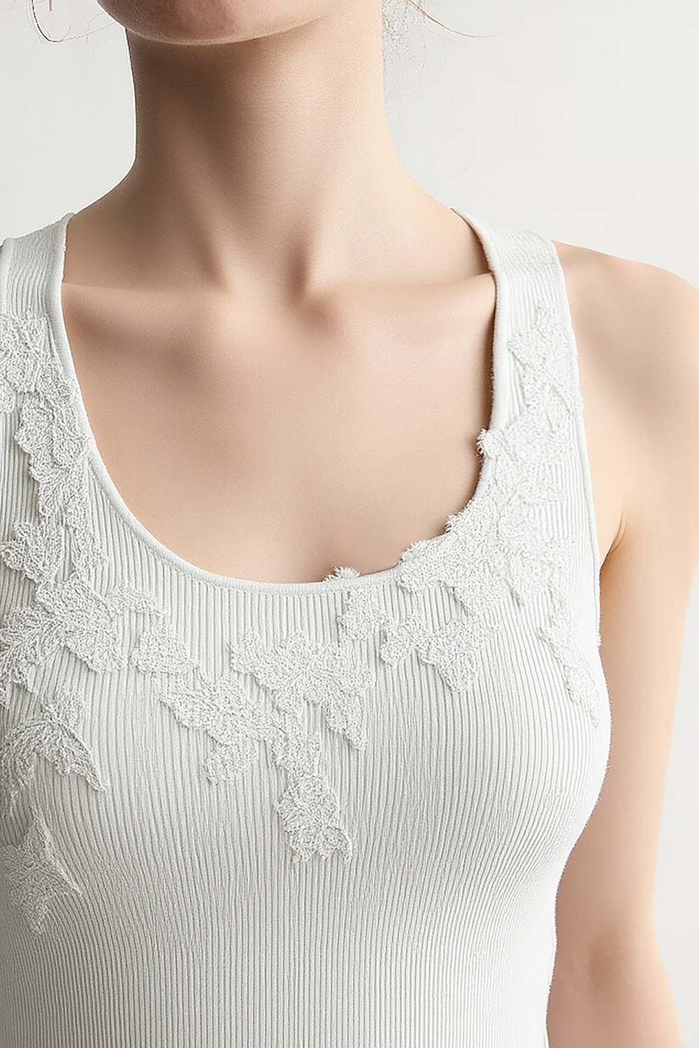 Lace Spliced Camisole|AMII