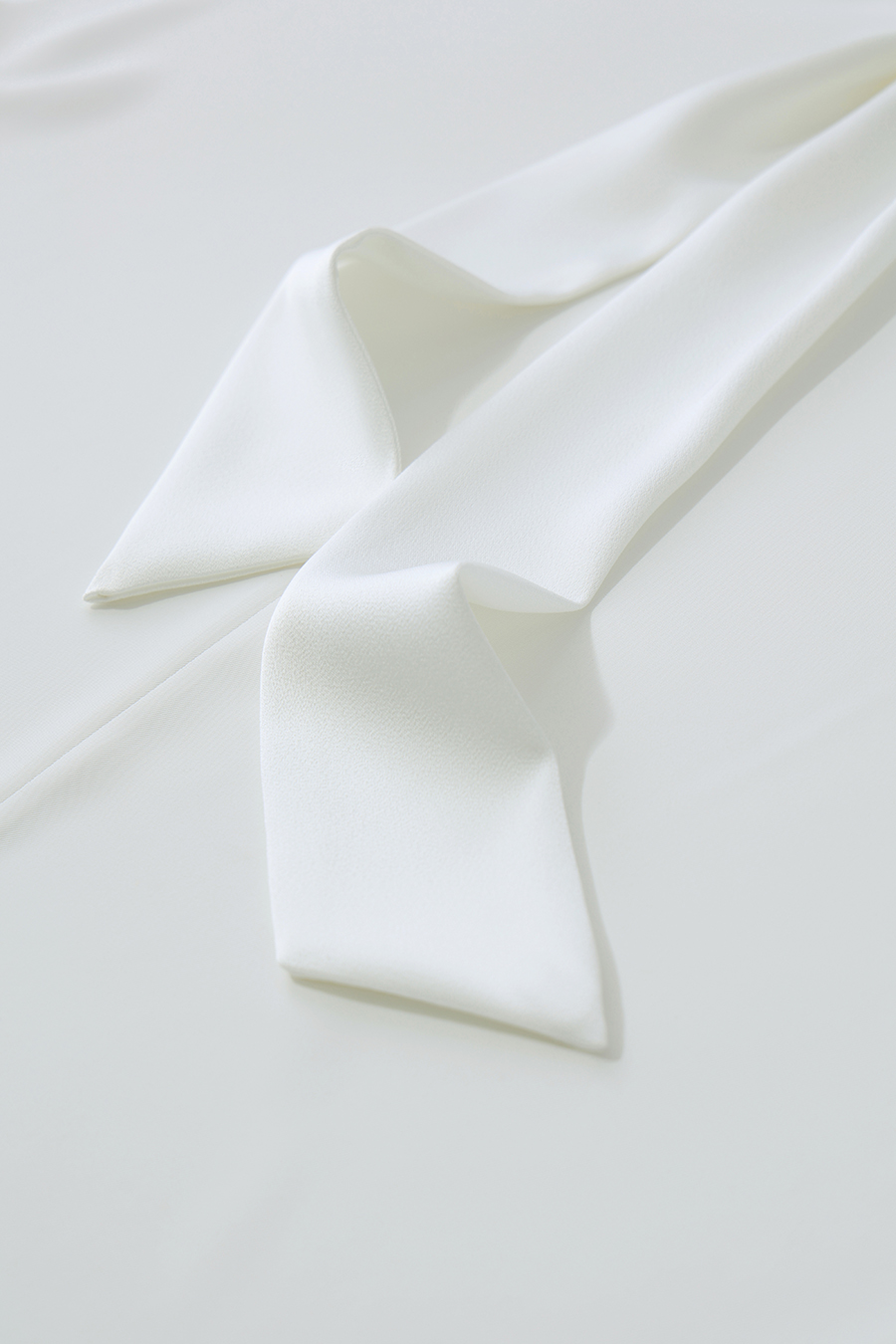 Satin Tie Neck Chiffon Blouse|AMII