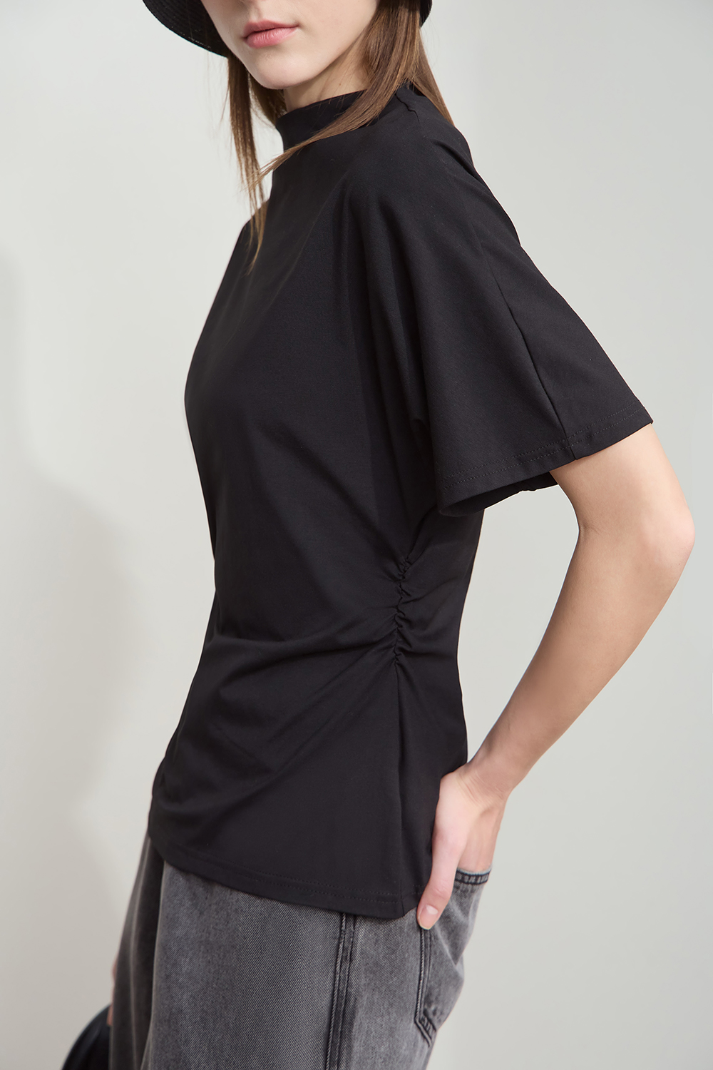 Semi-high Neck Waist T-shirt