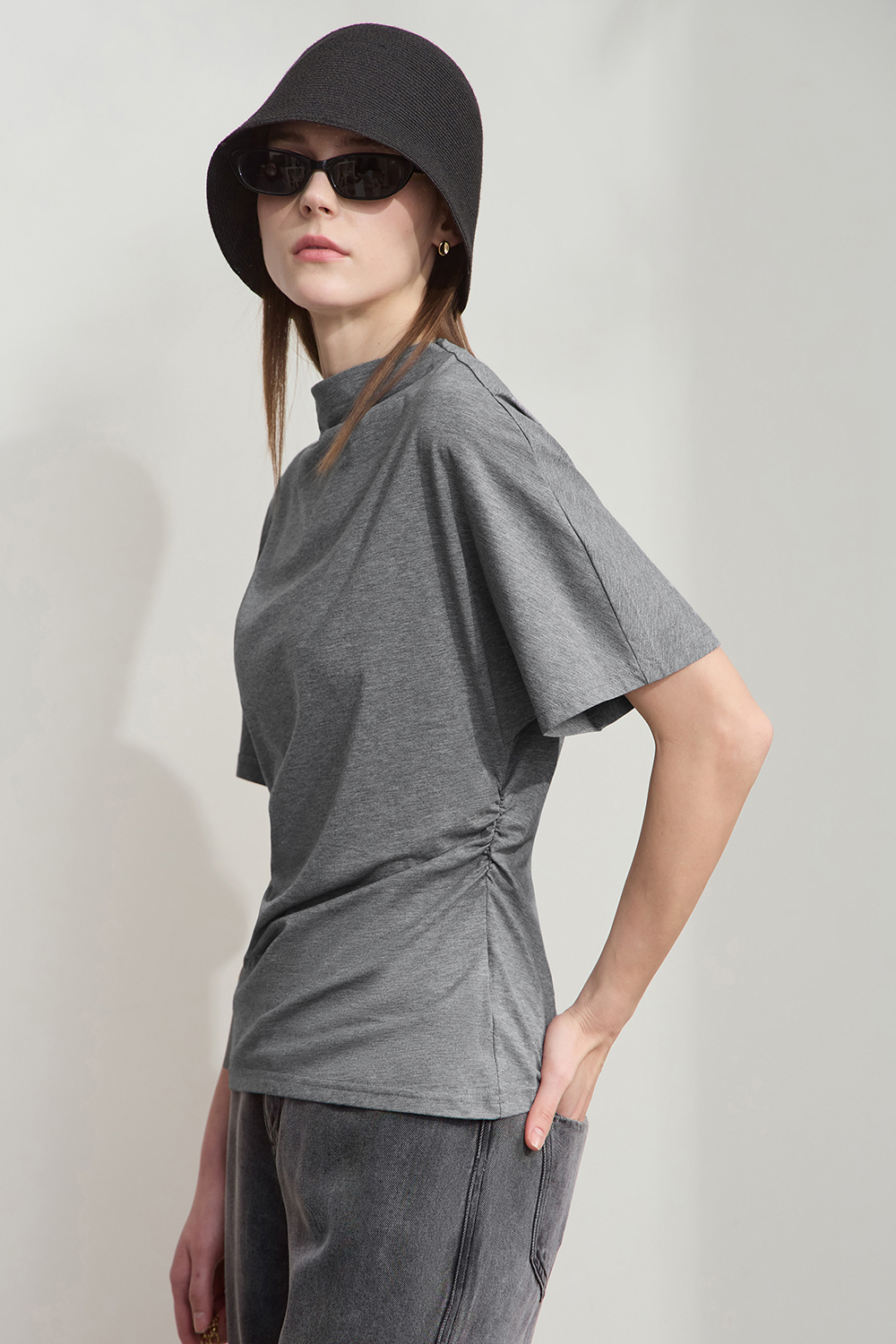 Semi-high Neck Waist T-shirt