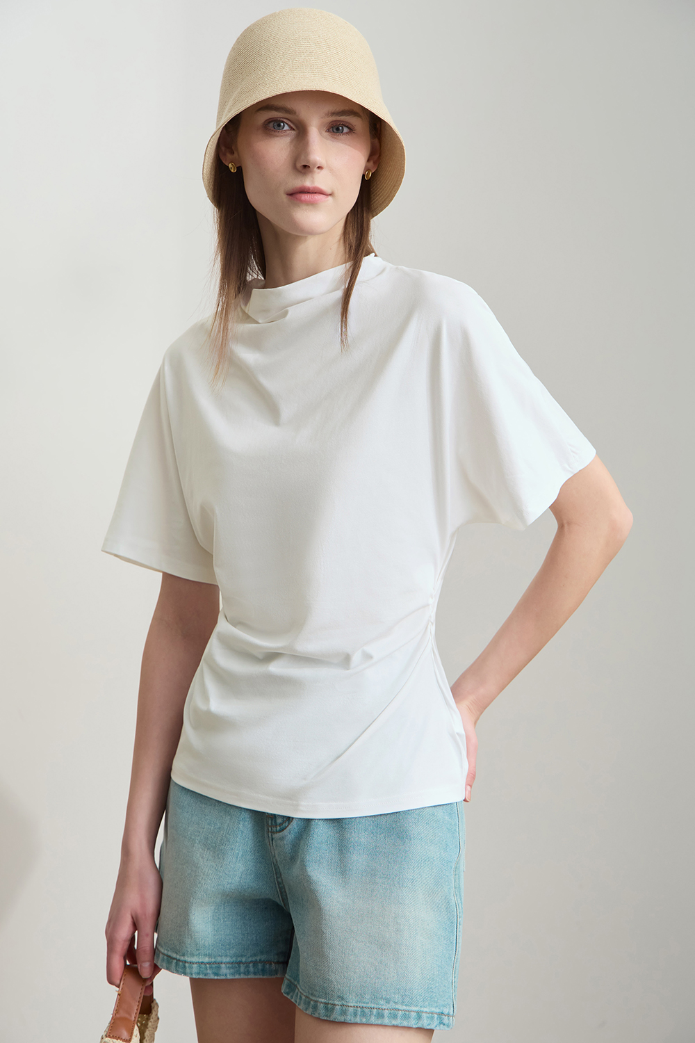 Semi-high Neck Waist T-shirt