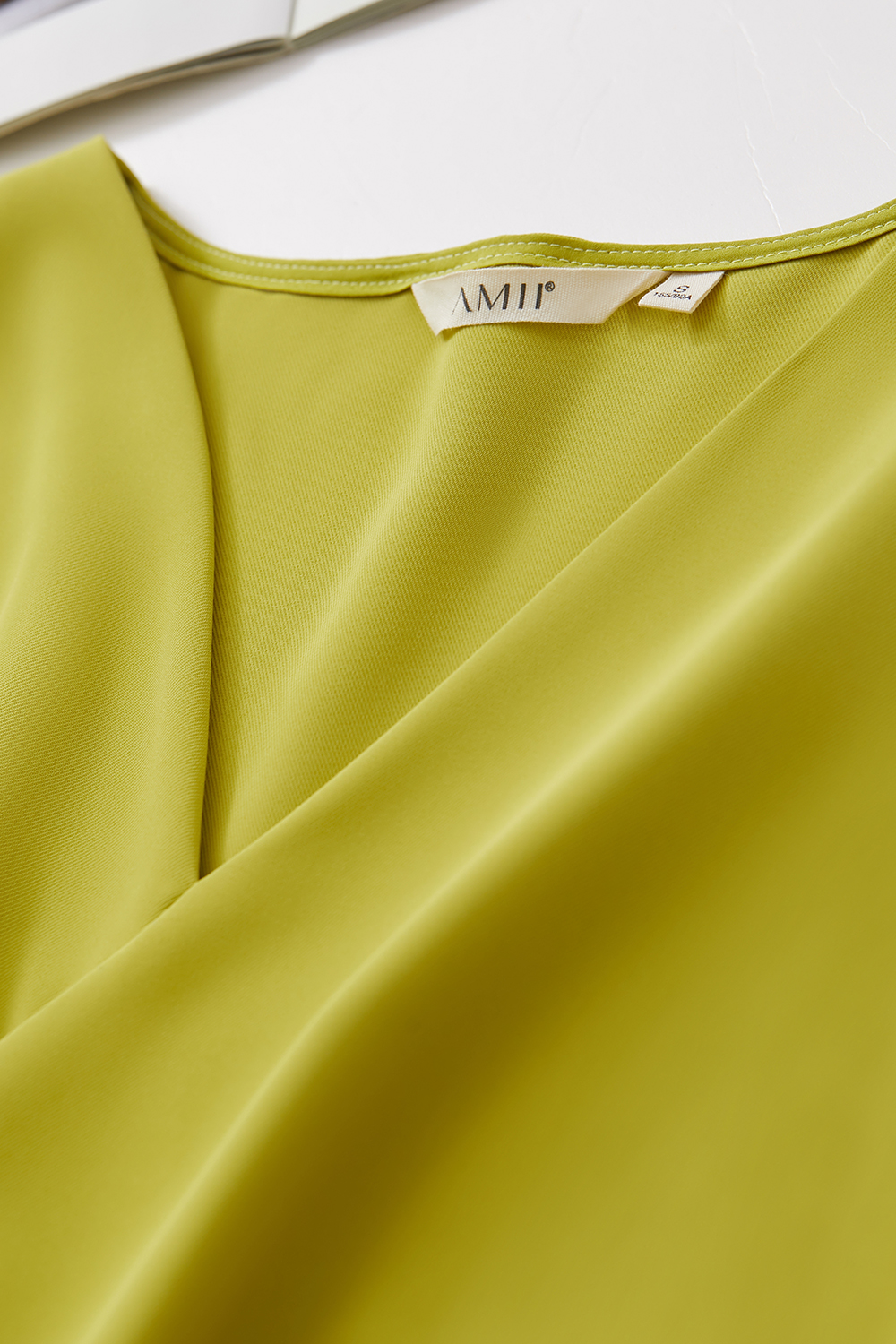 V-neck Twist Chiffon Top