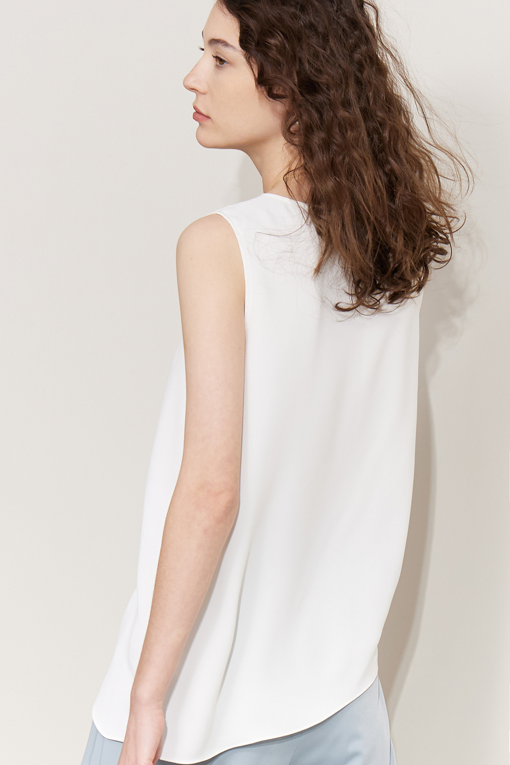 V-neck Twist Chiffon Top