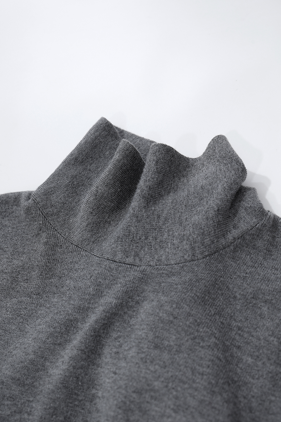 High‑neck tie‑strap loose sweater|AMII