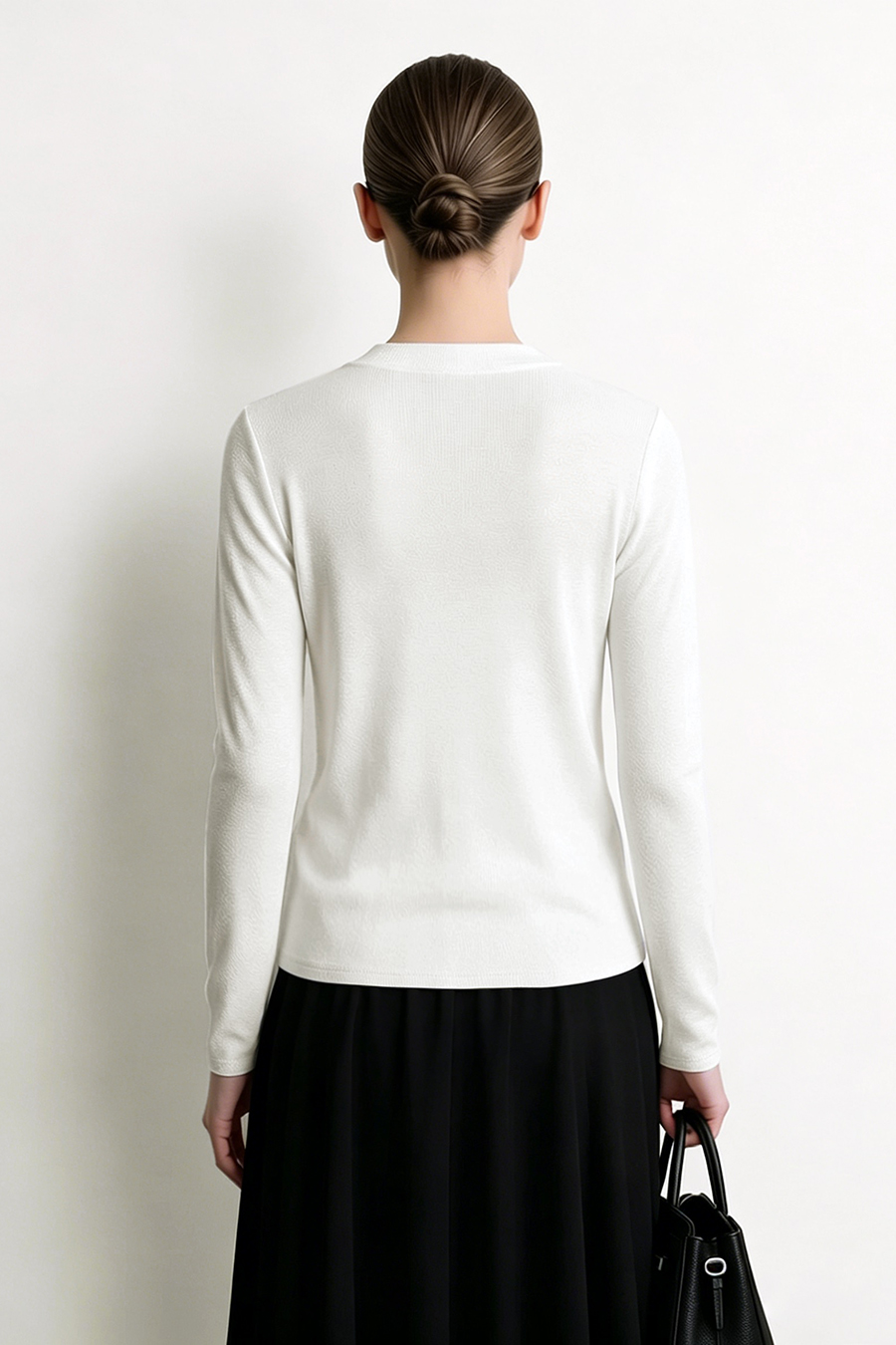 V-Neck Silver Foil Print Tee | AMII