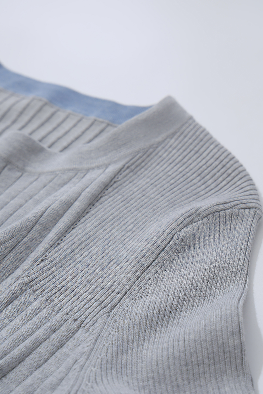 Contrast Spliced Crew Neck Sweater | AMII