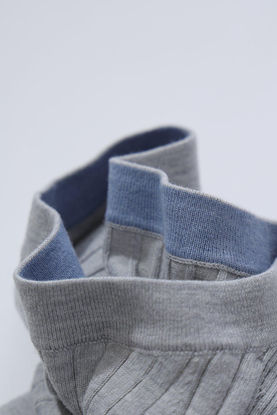 Contrast Spliced Crew Neck Sweater | AMII