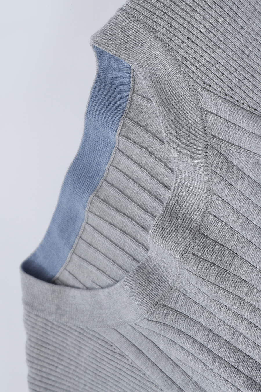 Contrast Spliced Crew Neck Sweater | AMII