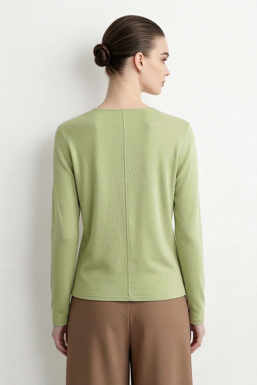 V‑neck button gathered sweater|AMII
