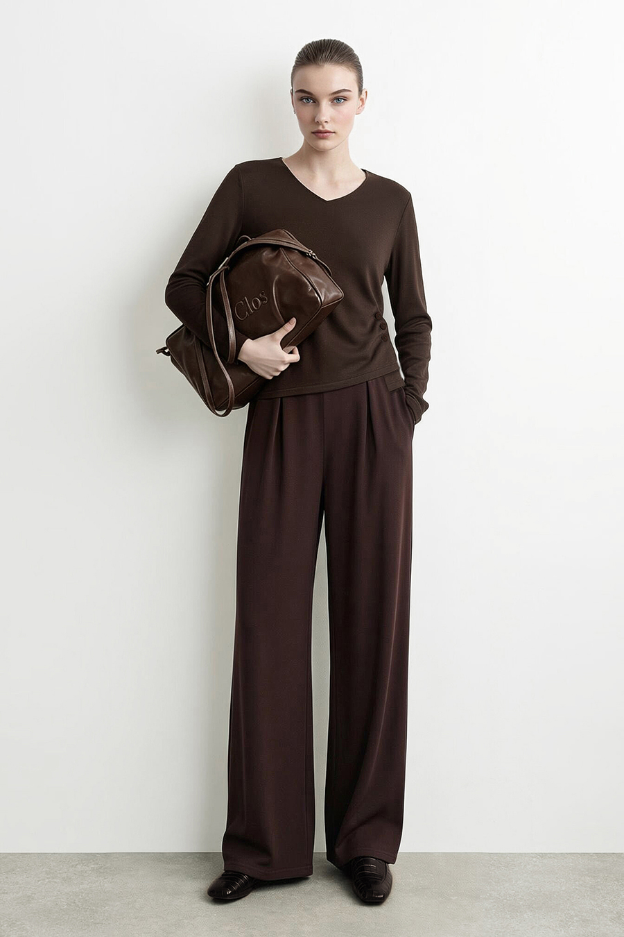 V‑neck button gathered sweater|AMII