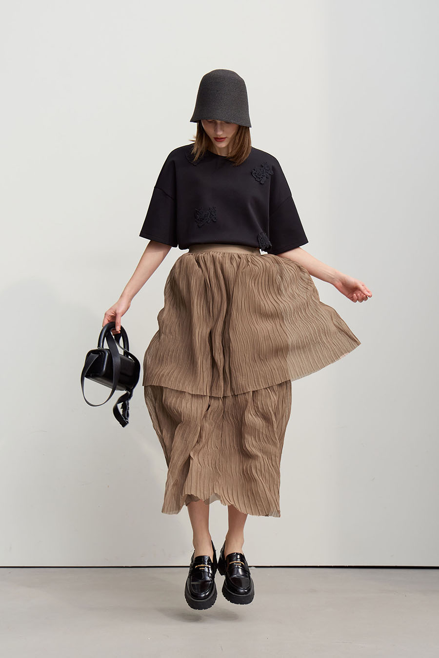 Pleated Tulle Midi Skirt|AMII-AMII.com