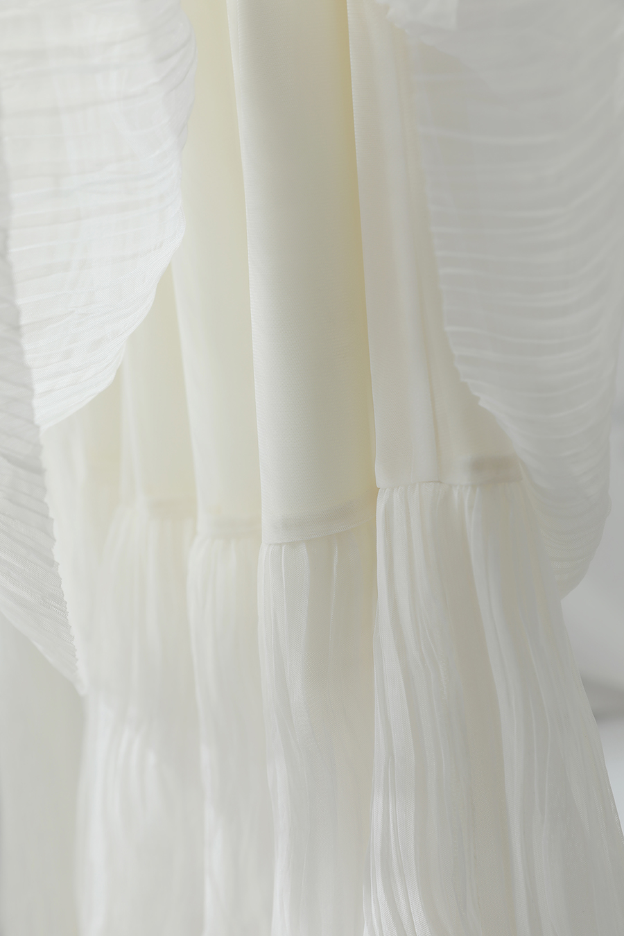 Pleated Tulle Midi Skirt|AMII-AMII.com