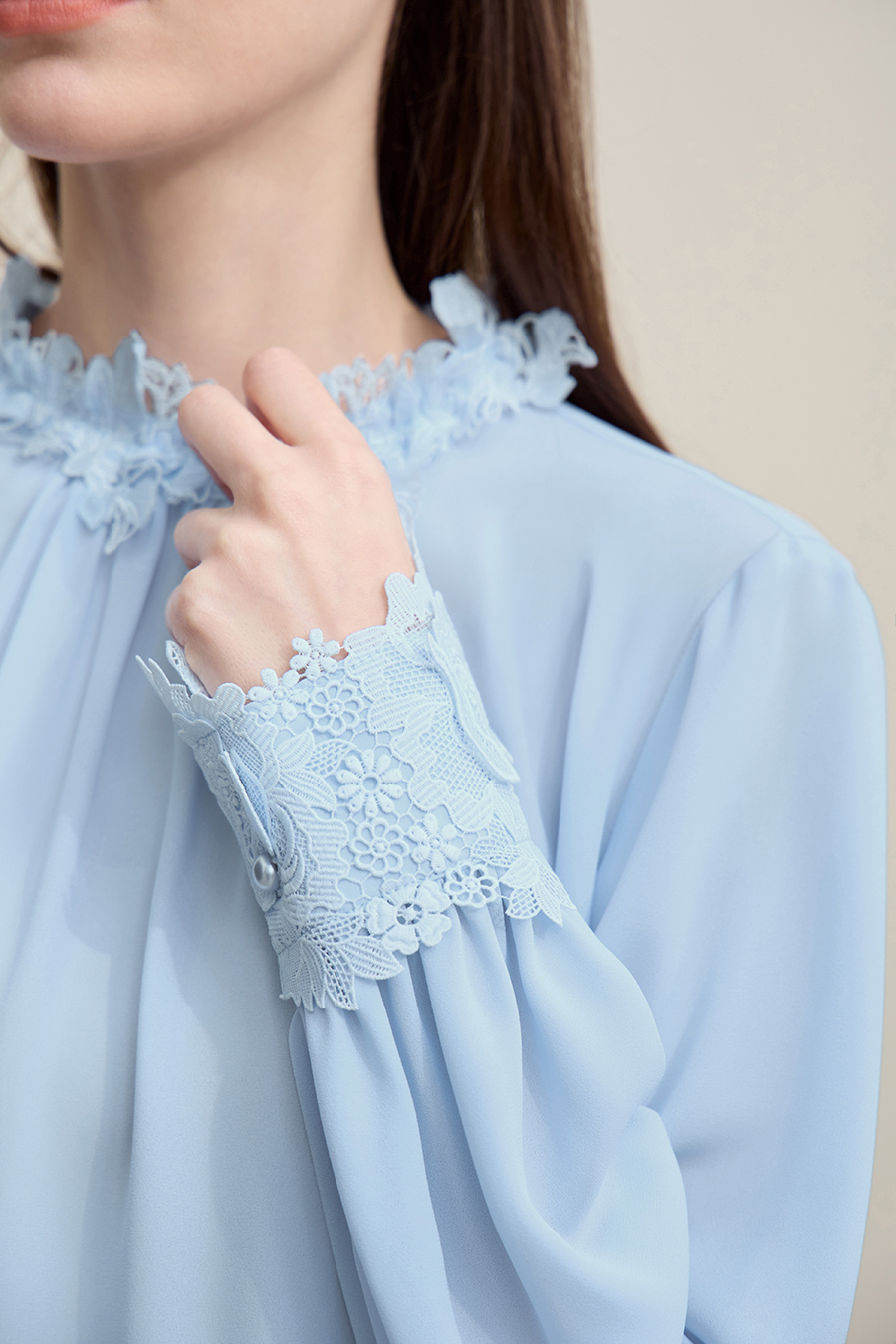 Lace Spliced Chiffon Top