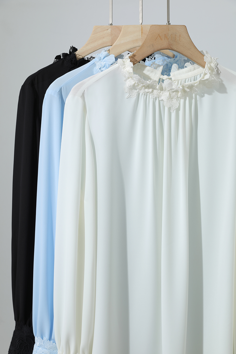 Lace Spliced Chiffon Top