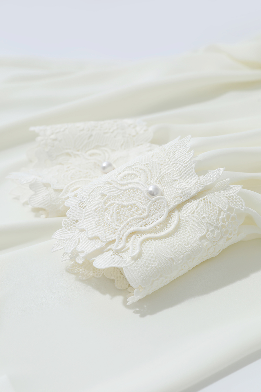 Lace Spliced Chiffon Top