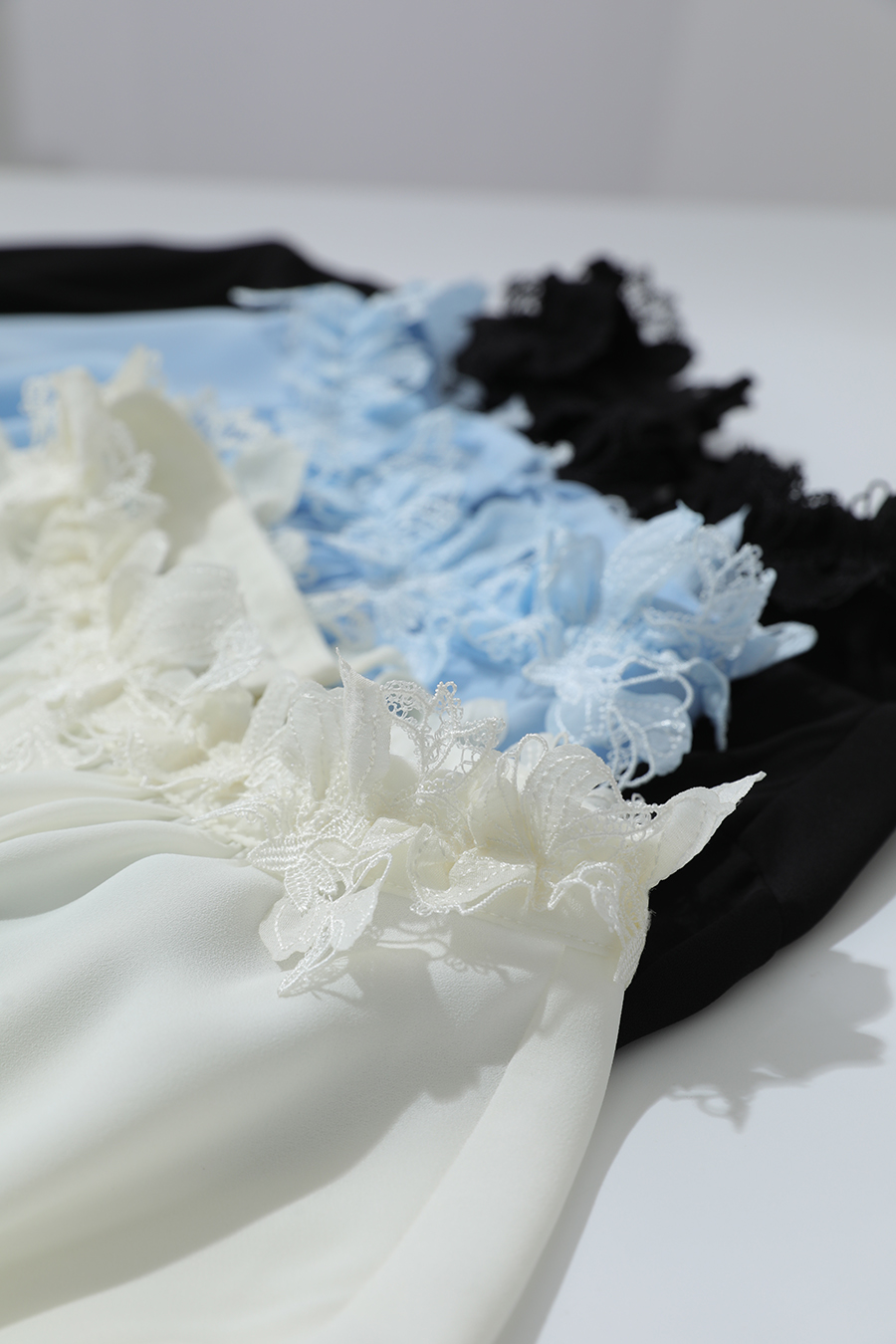 Lace Spliced Chiffon Top