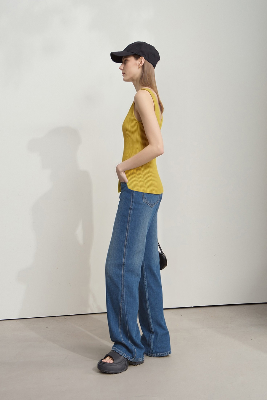 V-neck knit camisole|AMII