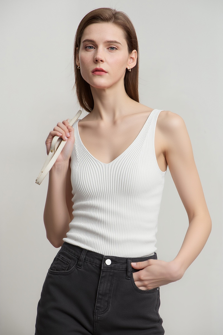 V-neck knit camisole|AMII