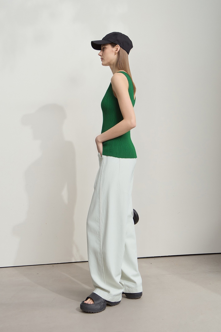 V-neck knit camisole|AMII