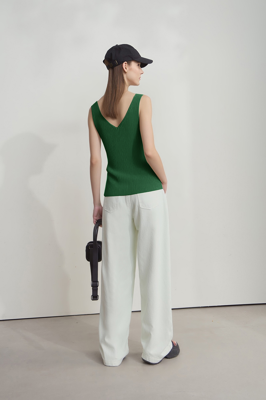 V-neck knit camisole|AMII