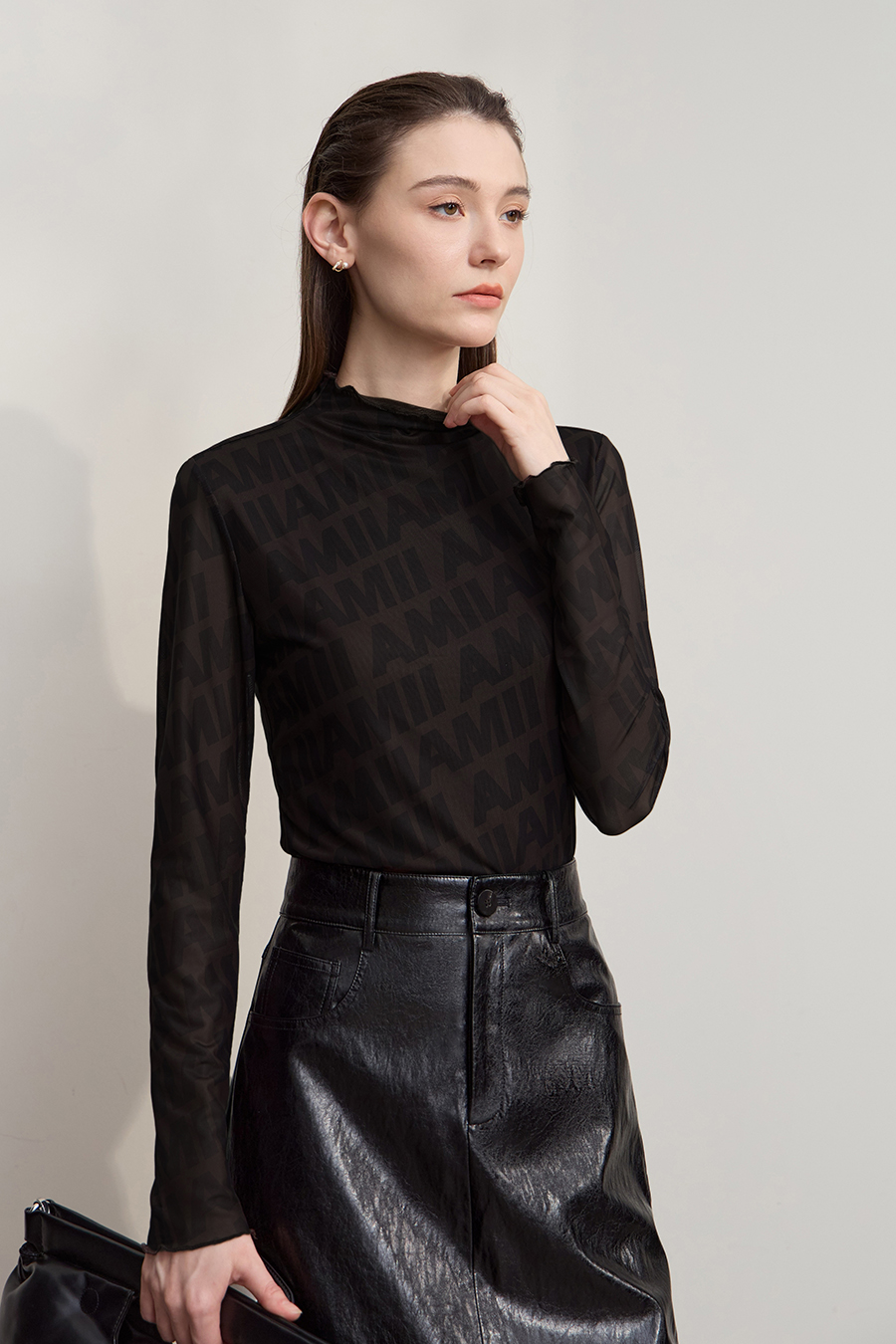 Half Turtleneck Mesh T-Shirt