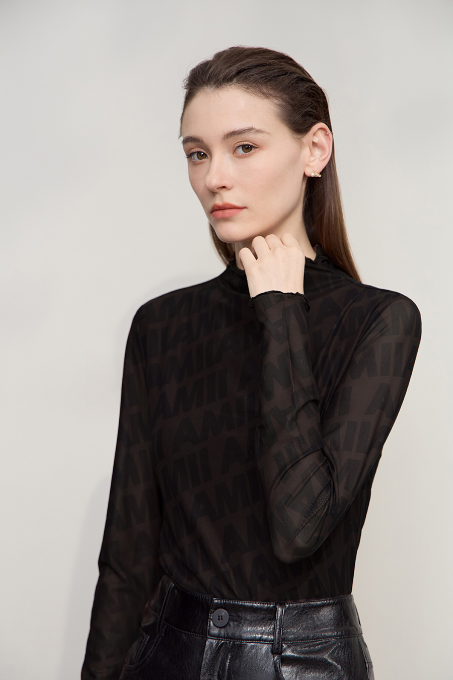 Half Turtleneck Mesh T-Shirt