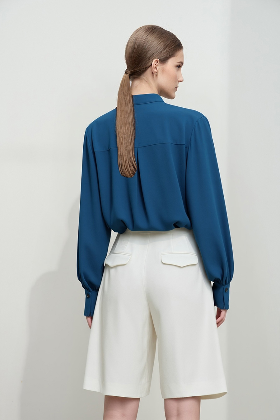 Stand Collar Hollow-out Shirt with Ribbon Detail|AMII