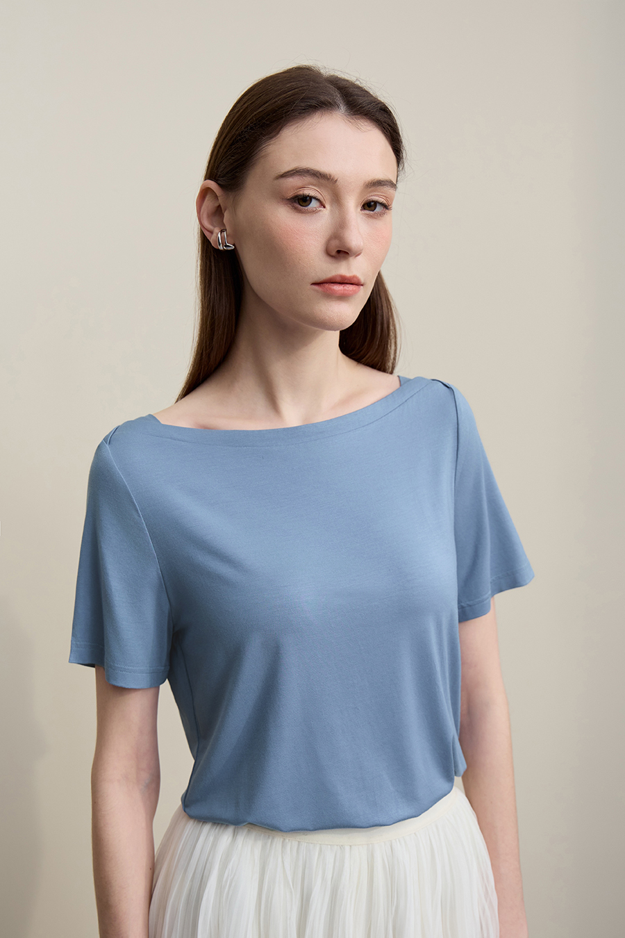 Off-the-shoulder Short Sleeve T-shirt|AMII