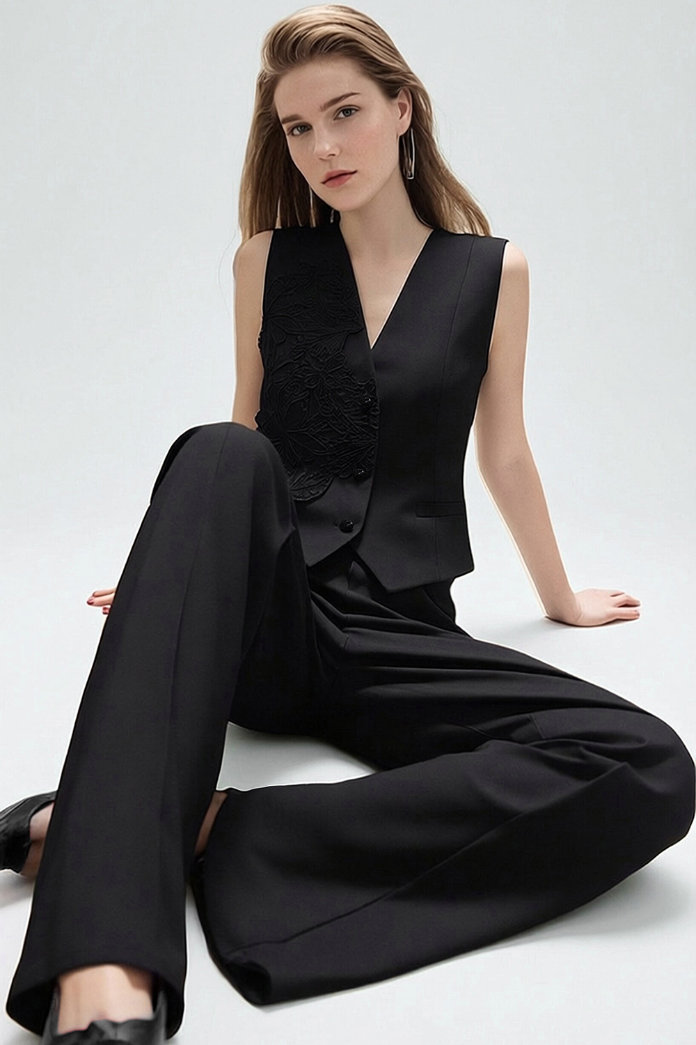 Lace Spliced V-neck Vest