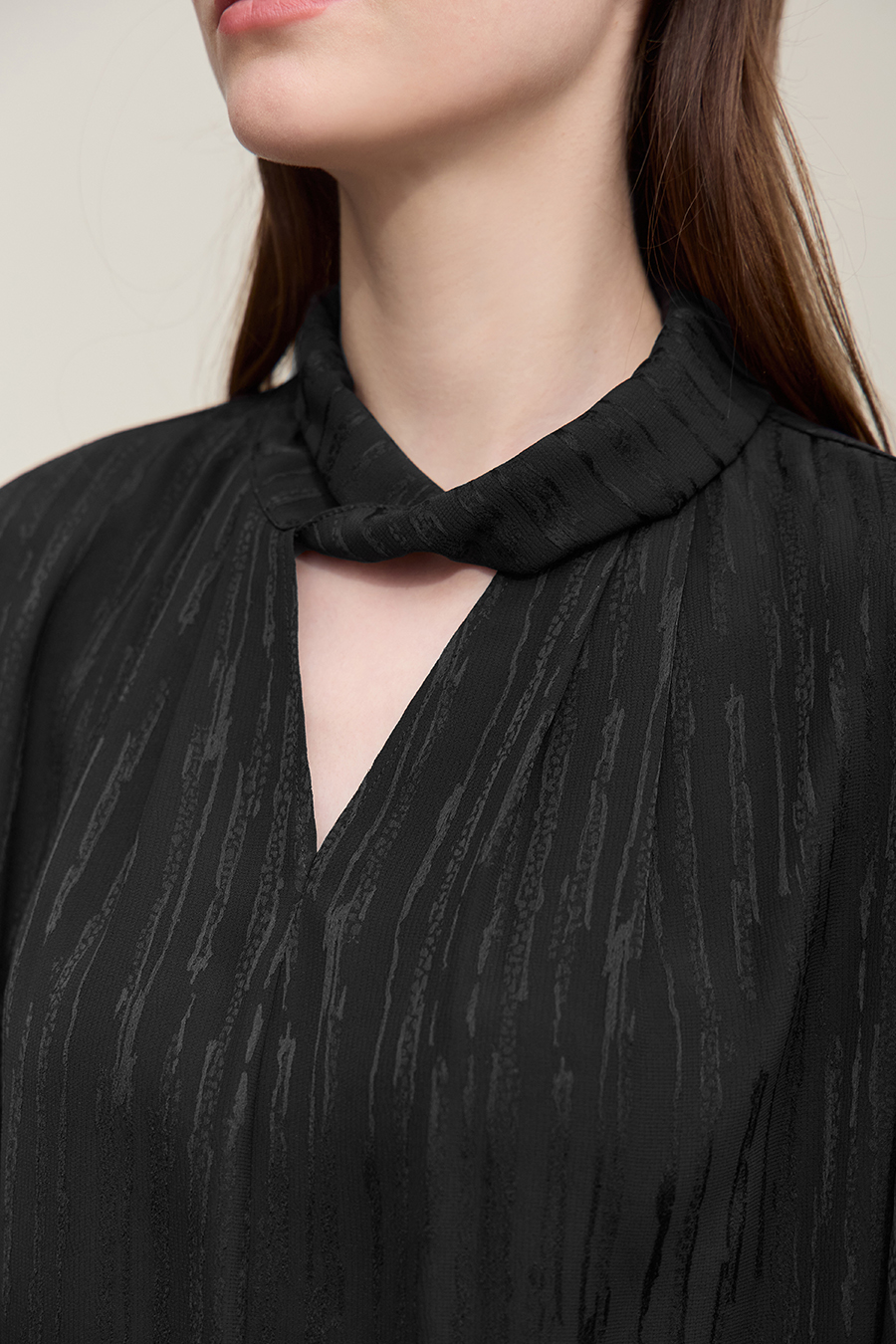 Twisted Neck Jacquard Chiffon Blouse|AMII