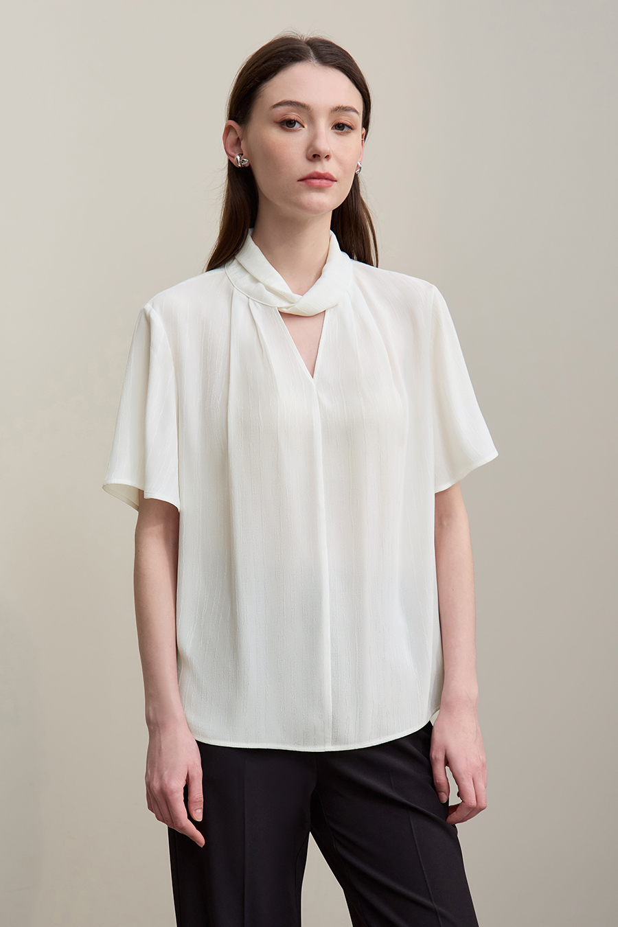 Twisted Neck Jacquard Chiffon Blouse|AMII