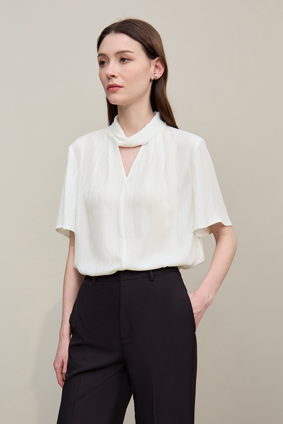 Twisted Neck Jacquard Chiffon Blouse|AMII