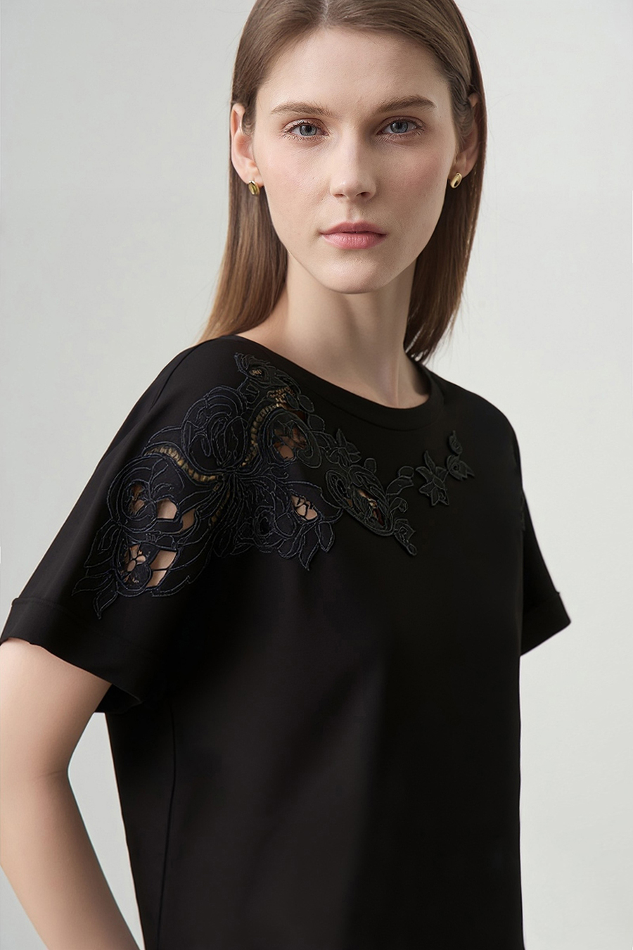 Hollow Embroidered Short-sleeve T-shirt