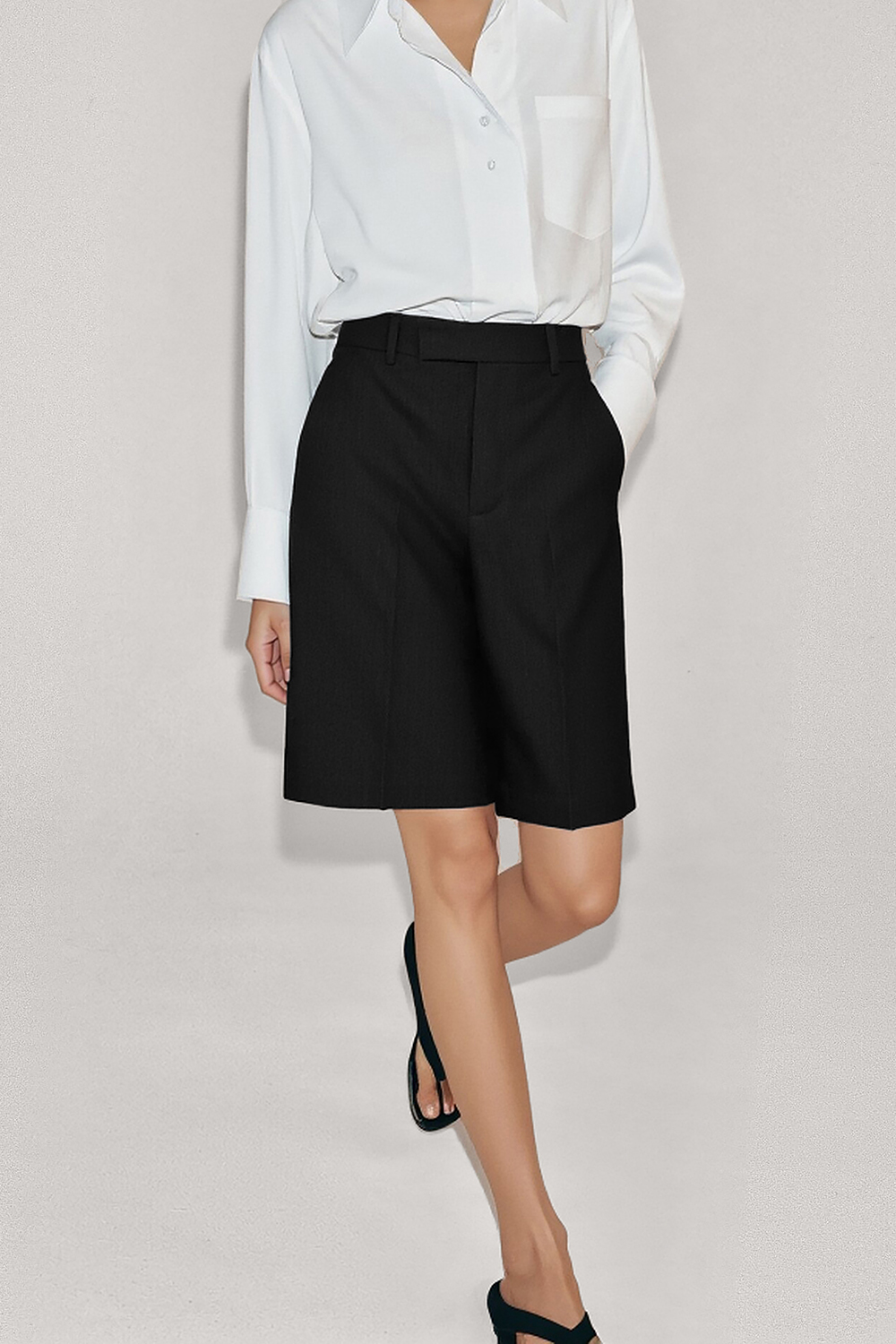 Simple Commute Casual Shorts